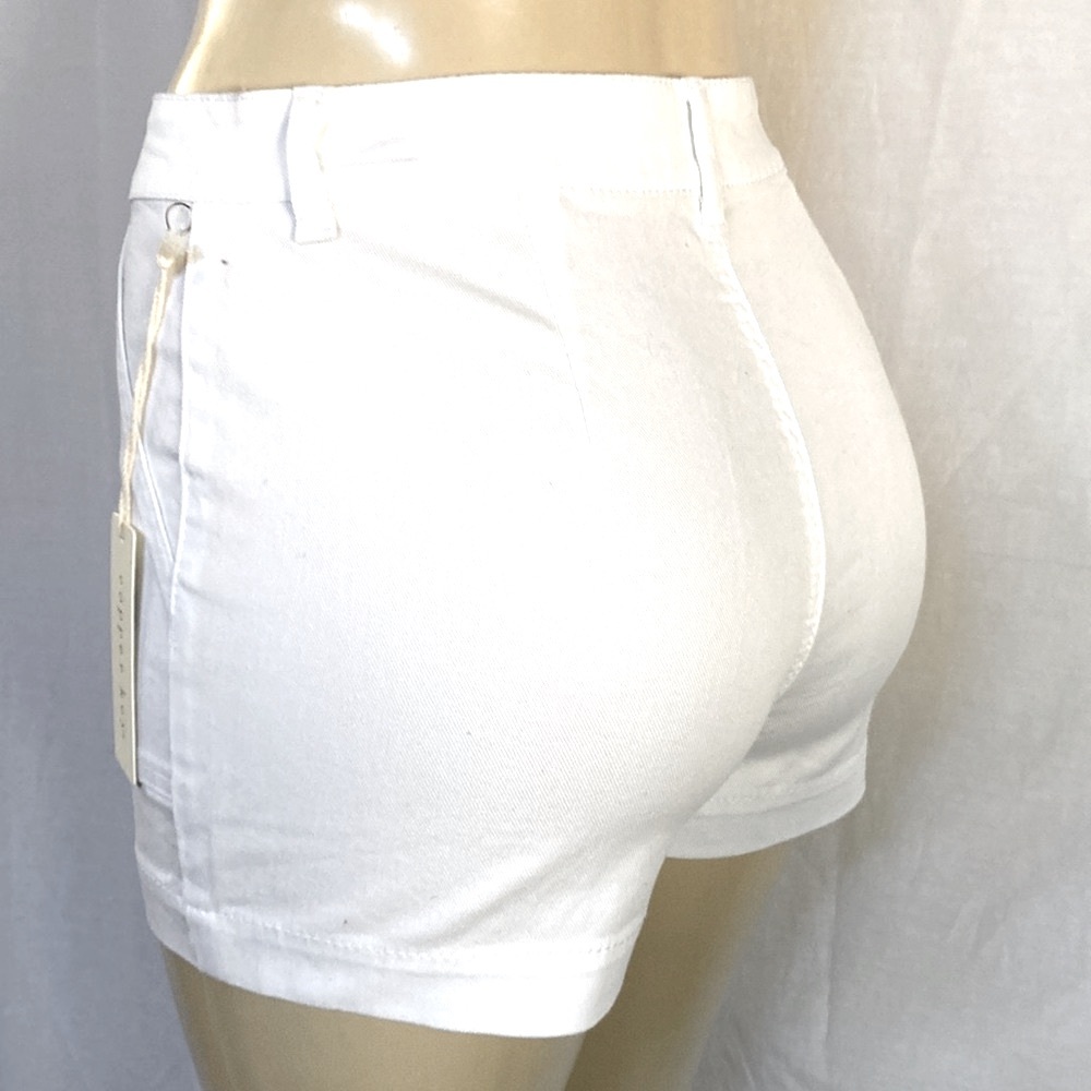 COPPER KEY Juniors White Shorts Button Fly Size 5 Utility Style 2.75” Inseam NWT